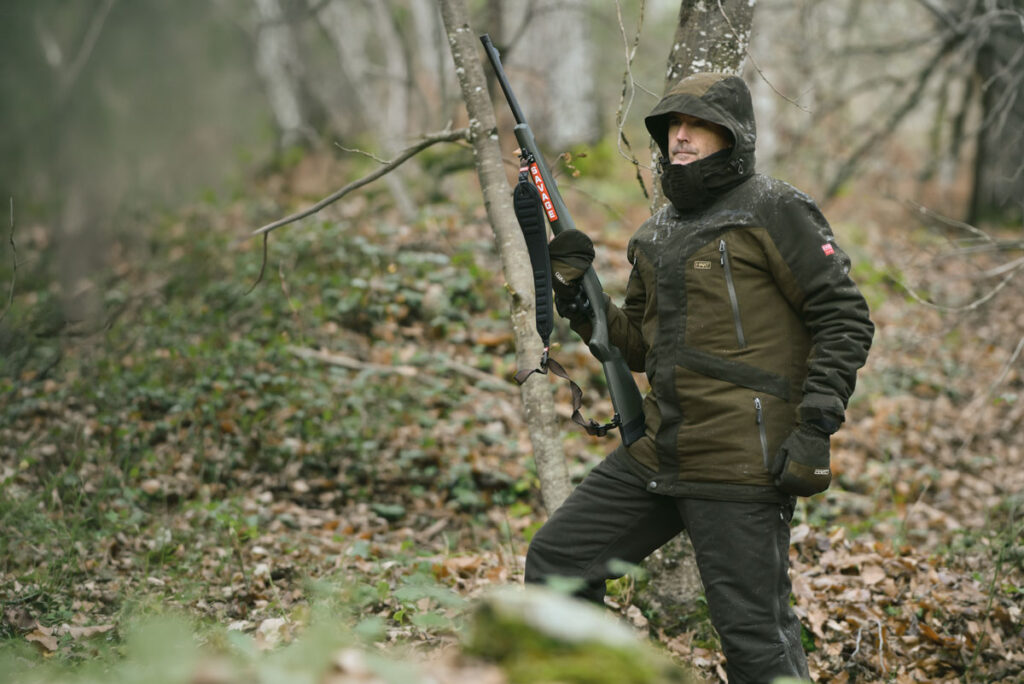 ropa técnica de caza y pesca en armería reclamo, ourense