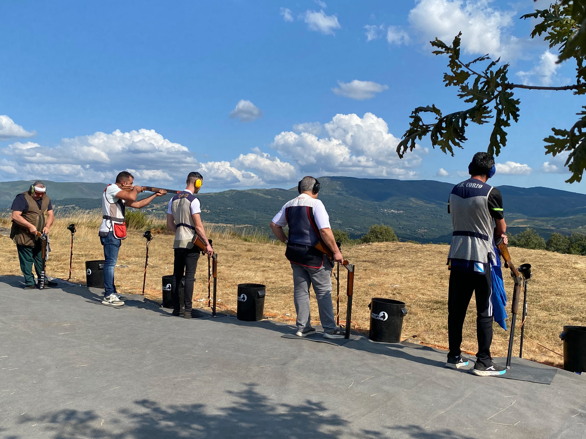 competicion de tiro al plato en armería reclamo, ourense